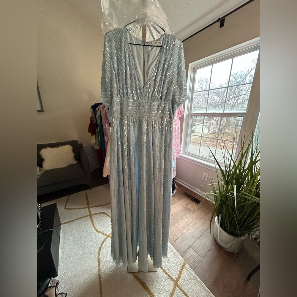 Mac Duggal Blue Embellished V Neck Evening Gown - Picture 5 of 8